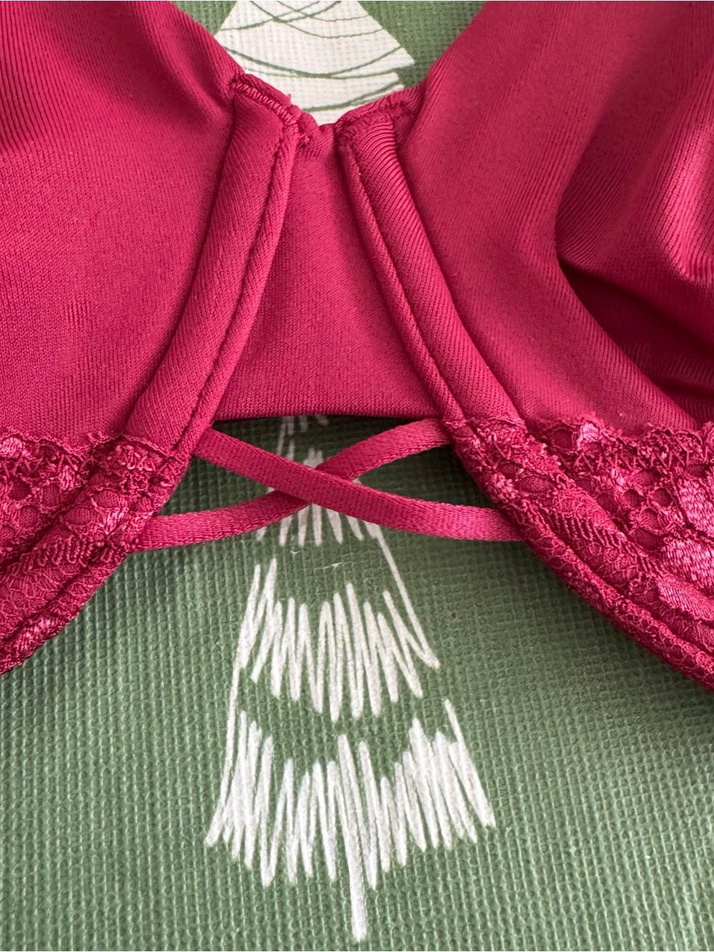 Vanity Fair Radiant Back Smoothing Underwire Bra 38C Magenta Red NWT Lot of 2 - Picture 12 of 16